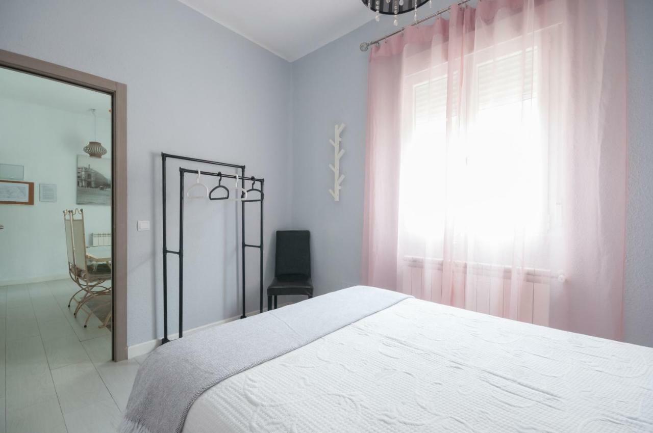 Apartamento 6 Mirasierras Madrid Exteriör bild