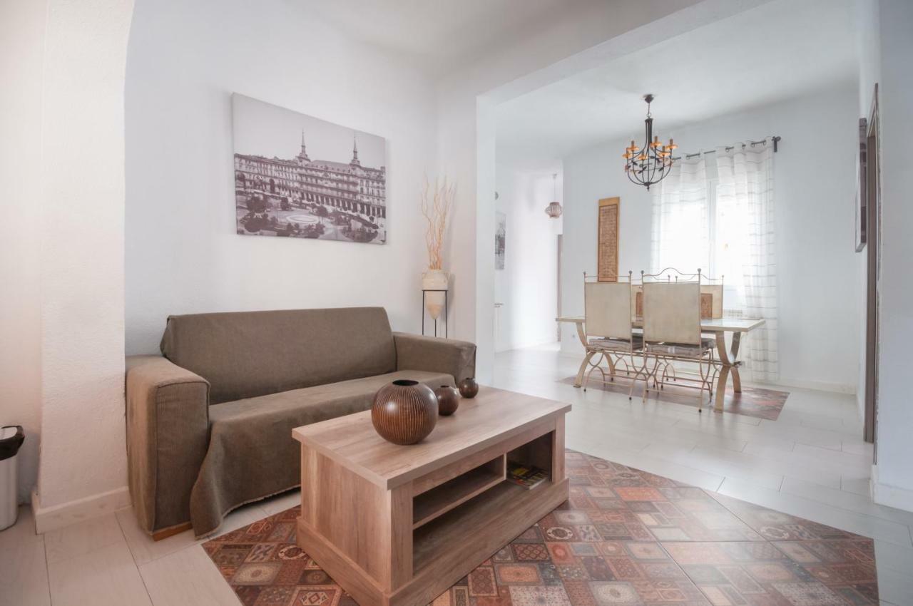 Apartamento 6 Mirasierras Madrid Exteriör bild